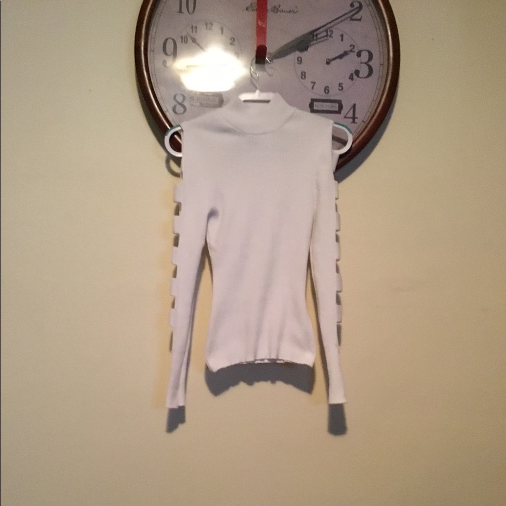 Stretchy White Cutout Rue21 Sweater